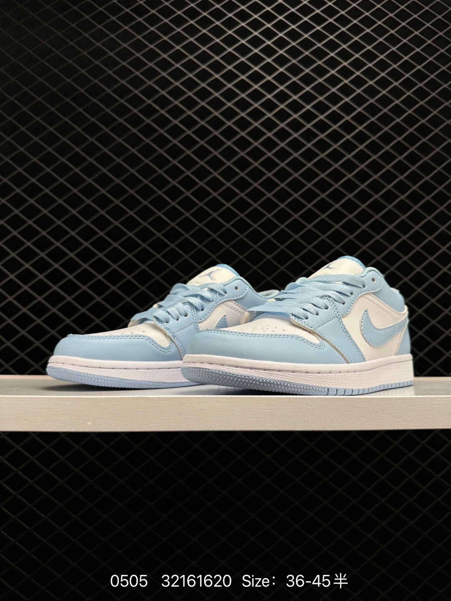 Nike Air Jordan 1 Low PRM